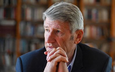 L'ancien ministre vendéen propose de rendre la parole au peuple pour « sauver les Français avant qu'il ne soit trop tard ».